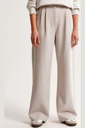 Chemistry Women Relaxed High-Rise Stain Resistant Pleated Trousers