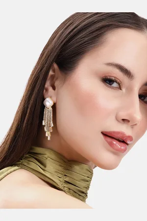 DressBerry Contemporary Drop Earrings