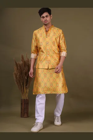 SHIWAM ETHNIX Ethnic Motifs Printed Mandarin Collar Straight Kurta With Pyjamas & Jacket