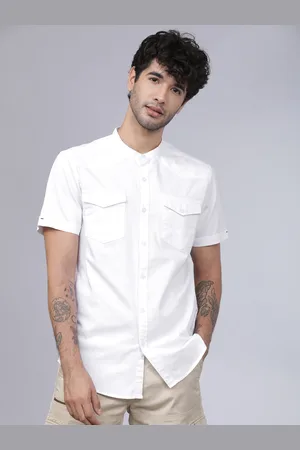 Highlander Men White Slim Fit Solid Casual Shirt