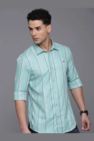 Invictus Men Standard Slim Fit Opaque Striped Casual Shirt