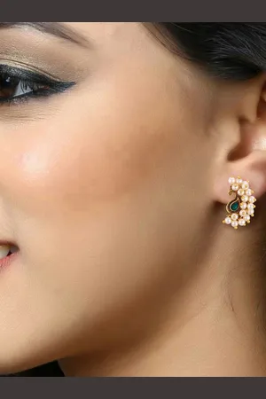 DIVASTRI Contemporary Studs Earrings