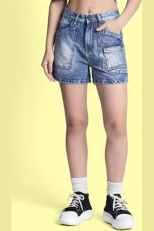 Bene Kleed Women High-Rise Cargo Shorts