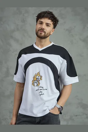 FUGAZEE Men Colourblocked V-Neck T-shirt