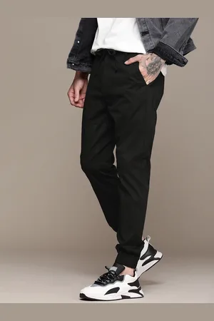 WROGN Men Solid Mid Rise Regular Fit Joggers