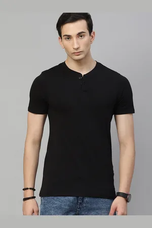 Roadster Men Black Solid Henley Neck T-shirt