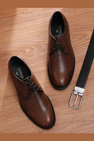 Teakwood Leathers Men Lace-Ups Textured Formal Derbys