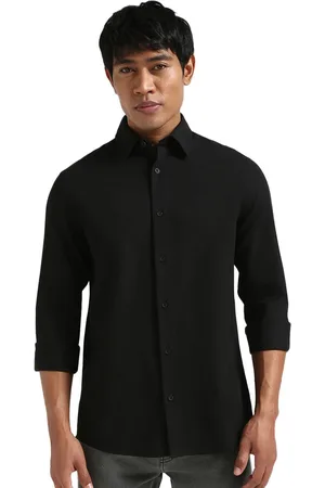 Calvin Klein Men Spread Collar Solid Cotton Slim Fit Casual Shirt