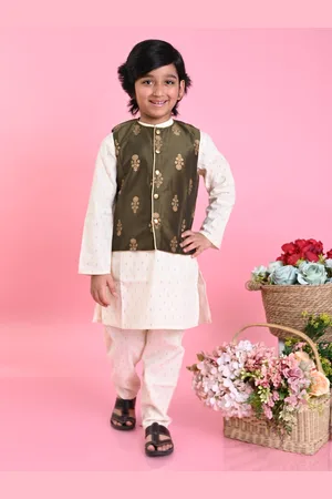 SAKA DESIGNS Boys Off White Pure Cotton Kurta with Pyjamas & Nehru jacket