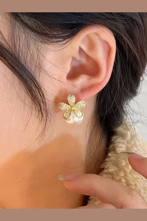 Krelin Gold-Plated Stainless Steel Pearls Contemporary Studs