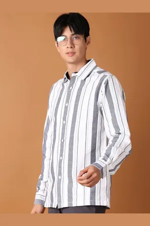 V-Mart Men Classic Spread Collar Vertical Stripes Printed Cotton Slim Fit Casual Shirt
