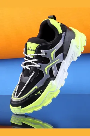 Kraasa Men Black Colourblocked Sneakers
