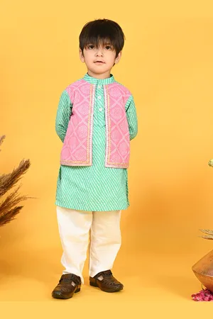 SAKA DESIGNS Boys Bandhani Printed Kurta with Pyjamas & Jacket