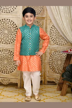 SAKA DESIGNS Boys Orange Printed Kurti with Churidar & Green Jacket