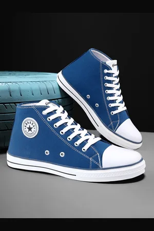 Kraasa Men Navy Blue & White Solid Sneakers