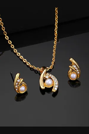 ESTELE Gold-Plated CZ Stone Studded Pearl Beaded Pendant Jewellery Set