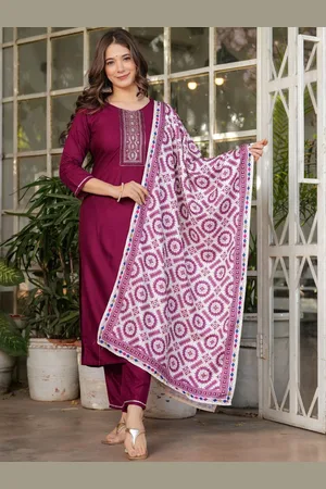 Navlik Women Embroidered Regular Sequinned Kurta with Trousers & With Dupatta