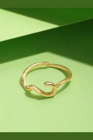 Unniyarcha Women Gold-Plated Finger Ring