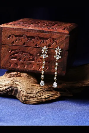 HOT AND BOLD Gold-Plated Classic Drop Earrings