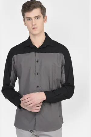 Crimsoune Club Colourblocked Slim Fit Pure Cotton Casual Shirt