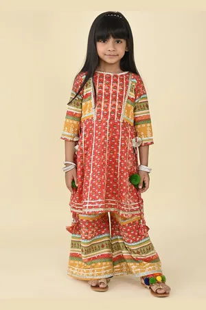 LIL PITAARA Girls Floral Printed Gotta Patti Pure Cotton Straight Kurta With Palazzos