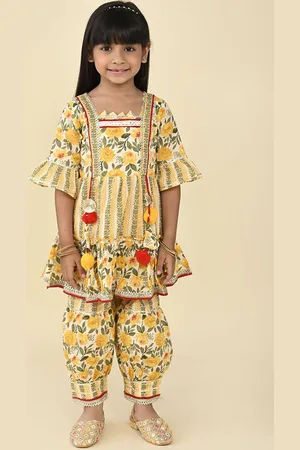 LIL PITAARA Girls Floral Printed Gotta Patti Pure Cotton Straight Kurta With Salwar