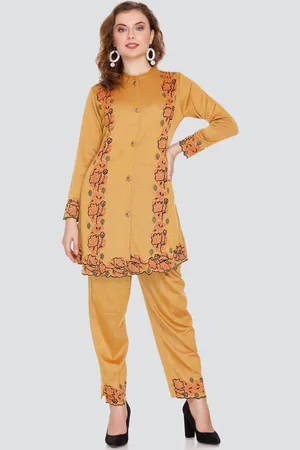 Elthia Floral Embroidered Thread Work Mandarin Collar Straight Kurta With Trouser