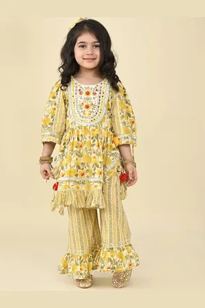 LIL PITAARA Girls Floral Printed Round Neck Gotta Patti Pure Cotton Kurta & Palazzos