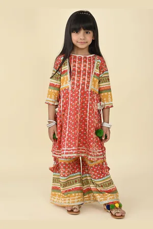 LIL PITAARA Girls Floral Printed Gotta Patti Pure Cotton Kurta with Palazzos