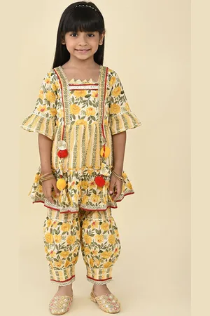 LIL PITAARA Girls Floral Printed Regular Gotta Patti Pure Cotton Anarkali Kurta & Salwar