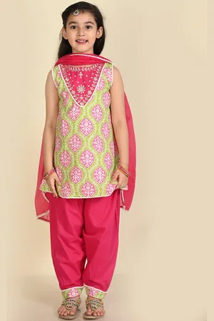 LIL PITAARA Girls Ethnic Motifs Printed Pure Cotton Kurti With Salwar & Dupatta