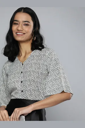 Kvsfab Women White & black Floral Printed Crape Top