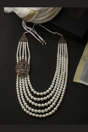 COSA NOSTRAA Men White & Copper-Toned Brass Antique Necklace