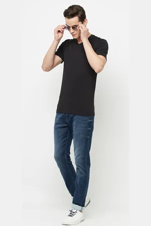 Crimsoune Club Men Black Solid V-Neck Slim Fit T-shirt