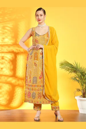 Chhabra 555 Floral Embroidered Sequinned Pakistani Style Kurta With Trouser & Dupatta