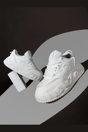 THE WHITE POLE Men Striped High-Top Sneakers