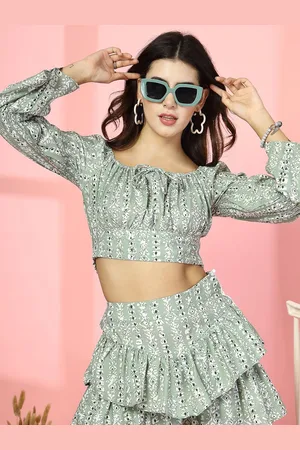 DressBerry Floral Print Crepe Crop Top
