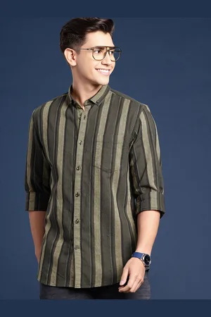 Mast & Harbour Men Standard Striped Casual Shirt