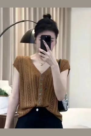 HERE&NOW V-Neck Short Sleeves Linen Top
