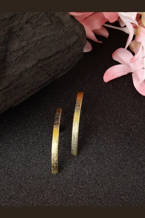 DressBerry Women Gold-Plated Geometric Shape Drop Earrings