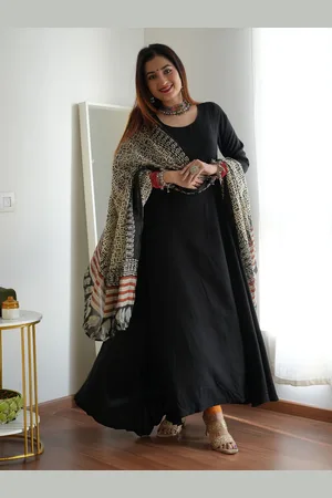Janasya Round Neck Anarkali Kurta with Dupatta