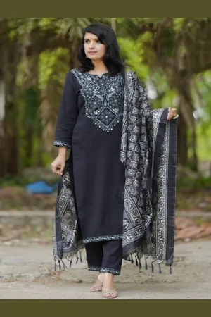 Kalini Women Embroidered Regular Thread Work Kurta with Trousers & With Dupatta