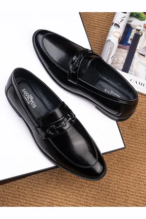 Invictus Men Black Solid Slip-On Shoes