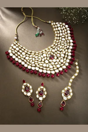 Peora Gold-Plated & Maroon Floral Studded Choker Jewellery Set