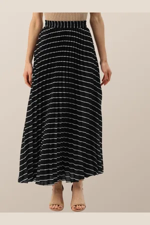 Chemistry Pleated A-Line Maxi Skirt