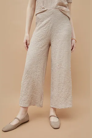 Lifestyle Women Textured Trousers