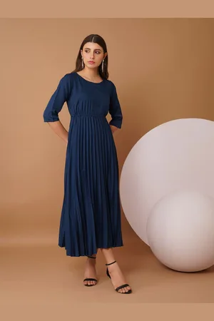 Chemistry Women Solid Gathered Round Neck Maxi Dress