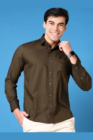 V-Mart Men Spread Collar Solid Cotton Casual Shirt