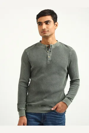 Benetton Men Textured Grey Henley Neck T-shirt