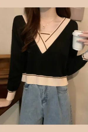 HERE&NOW Women Colourblocked V-Neck Long Sleeves Cotton Top